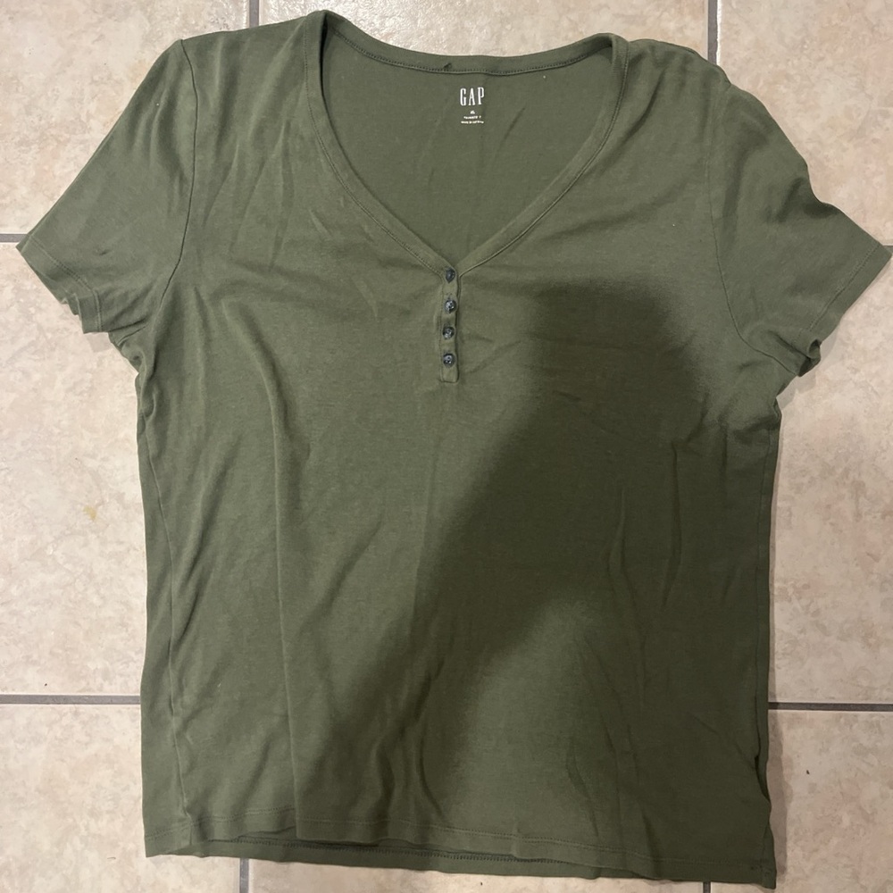 GAP Green Fitted Buttoned Short Sleeve Tee